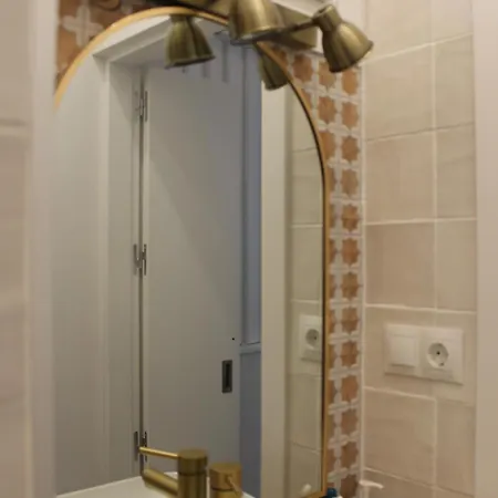 Iyourbasics Lovely Hinestrosa 23 Free Wifi&ac Appartement *